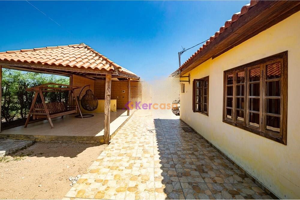  Vivenda V3 na Segunda Linha, na Zona da Zanga, Mussulo